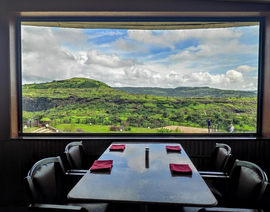 Upper Deck Resort - Stay And Relax At The Highest Peak Lonavala Dış mekan fotoğraf