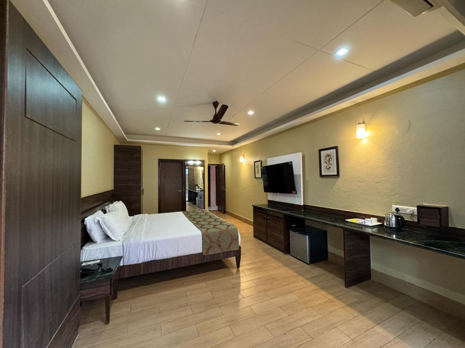 Upper Deck Resort - Stay And Relax At The Highest Peak Lonavala Dış mekan fotoğraf