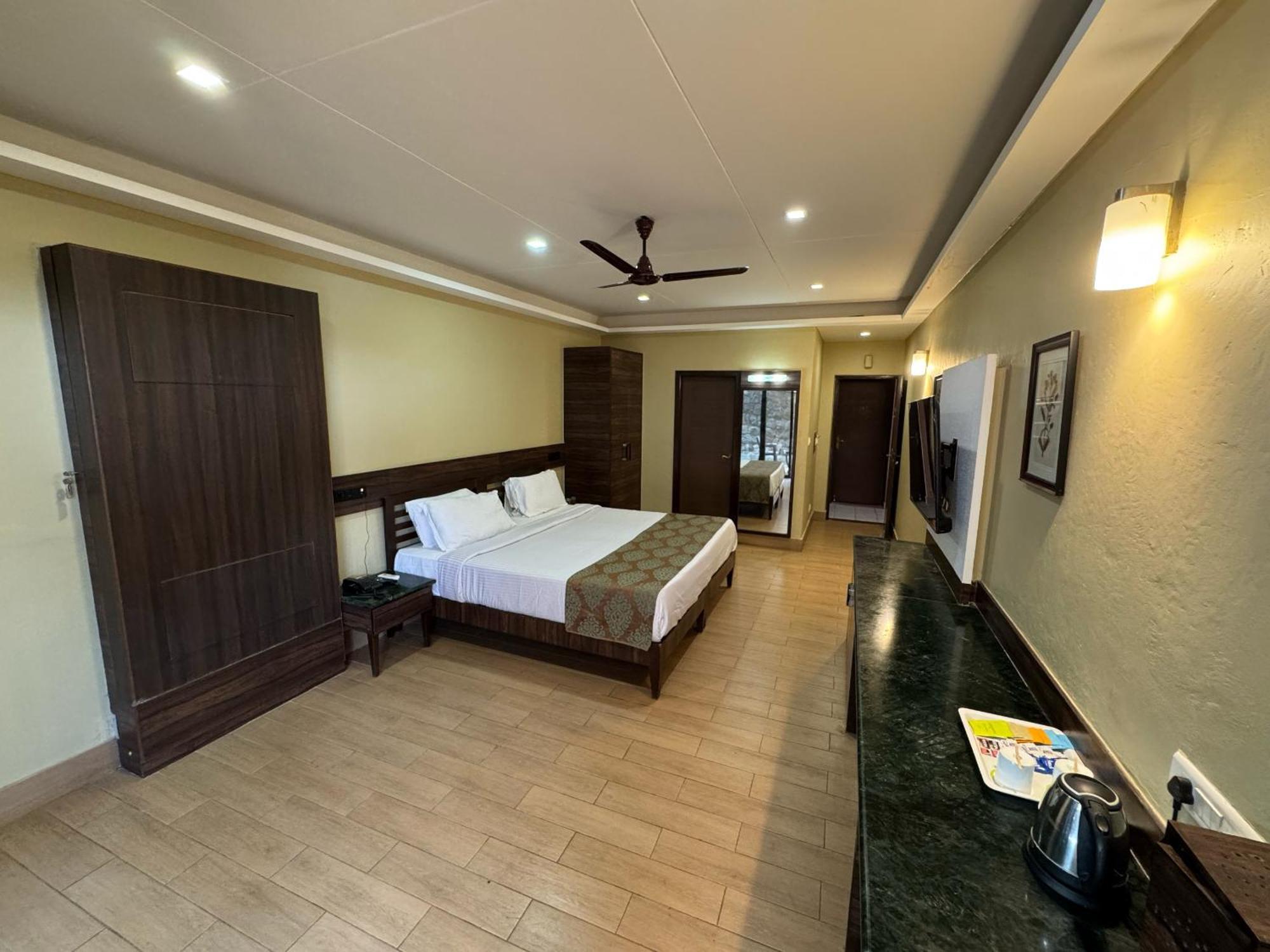 Upper Deck Resort - Stay And Relax At The Highest Peak Lonavala Dış mekan fotoğraf