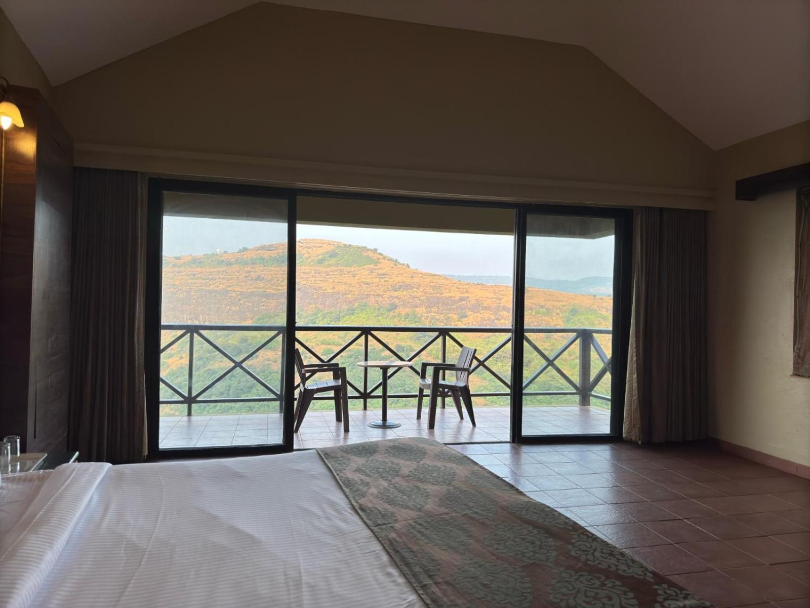 Upper Deck Resort - Stay And Relax At The Highest Peak Lonavala Dış mekan fotoğraf