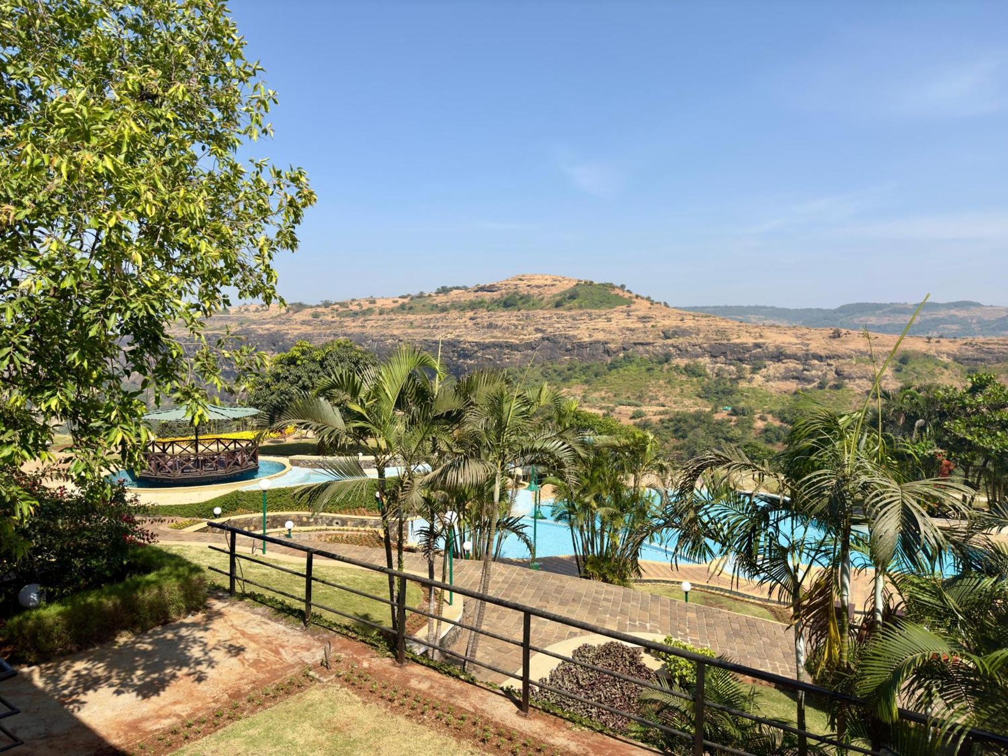 Upper Deck Resort - Stay And Relax At The Highest Peak Lonavala Dış mekan fotoğraf