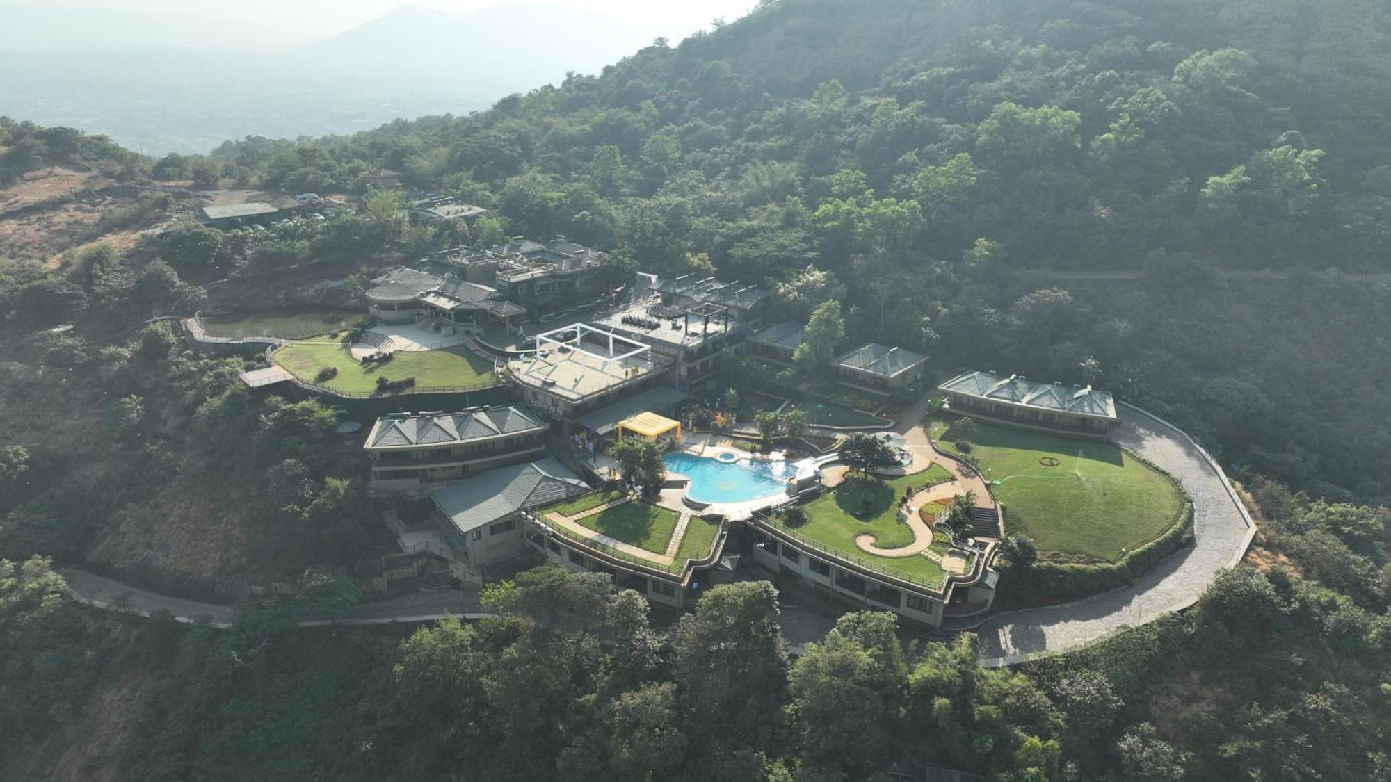 Upper Deck Resort - Stay And Relax At The Highest Peak Lonavala Dış mekan fotoğraf